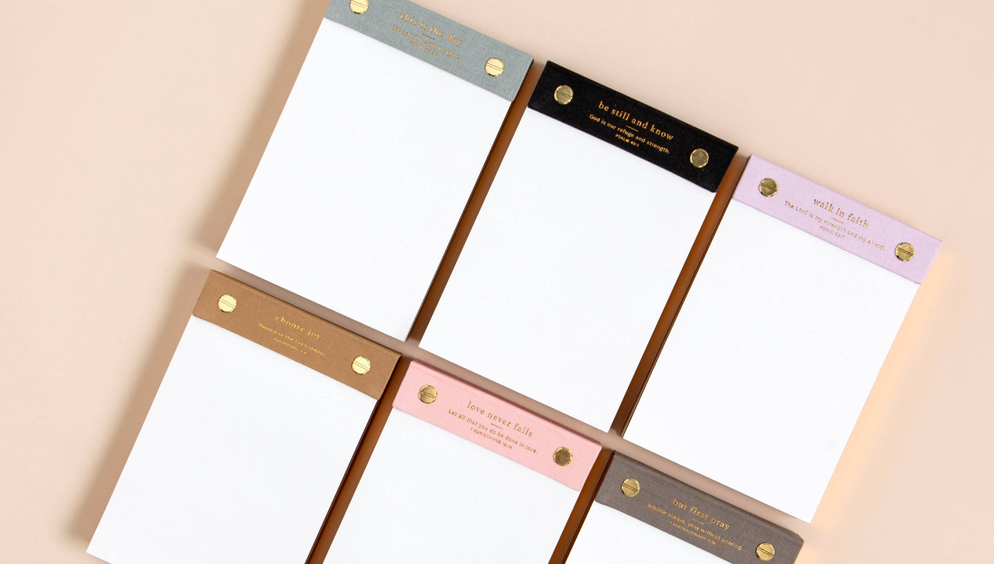 Love Never Fails Desktop Notepad