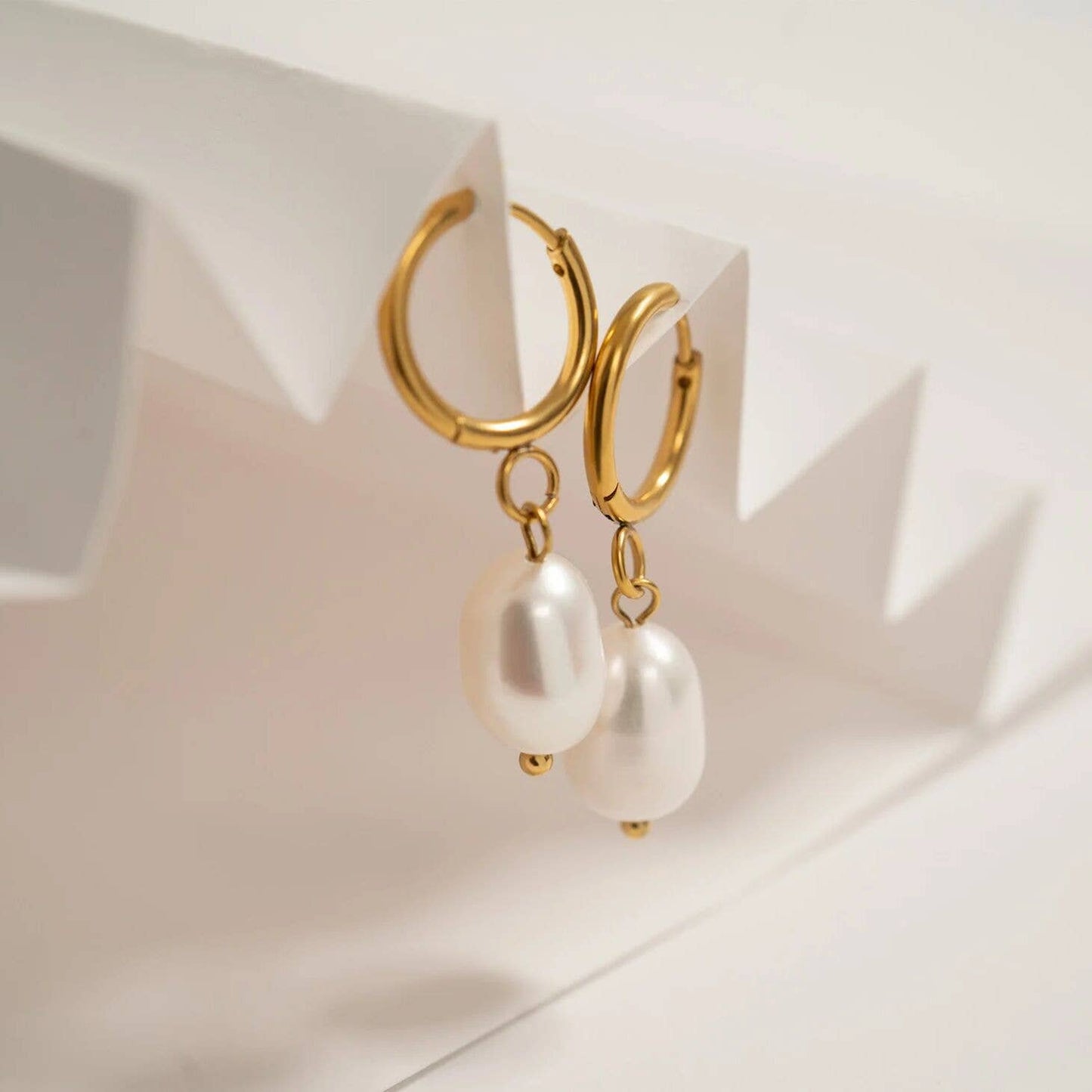 18K Gold PVD Freshwater Pearl Huggie Earrings: Gold