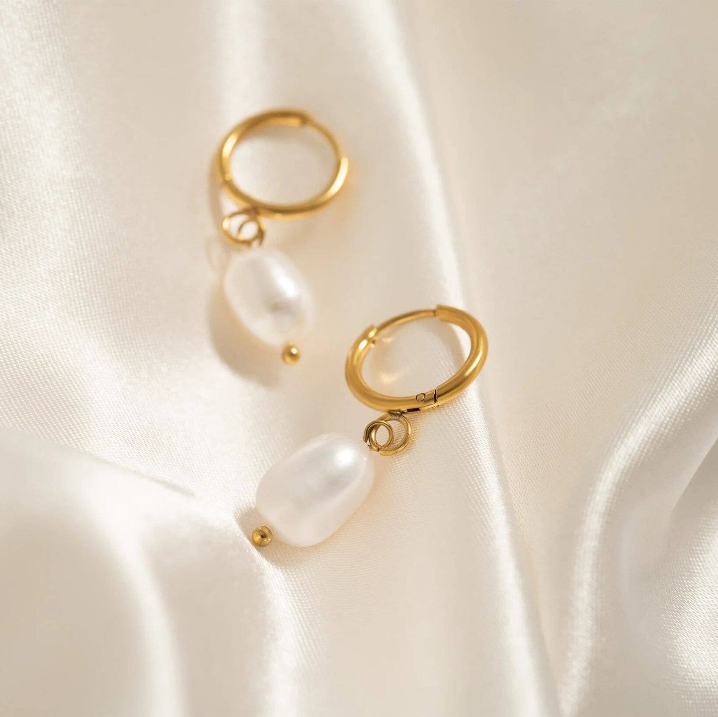 18K Gold PVD Freshwater Pearl Huggie Earrings: Gold
